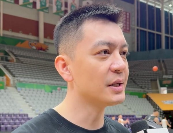 配资在线炒股 杨鸣：威尔斯伤病还需评估；希望张镇麟和弗格未来越来越好